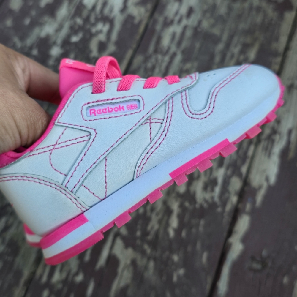 Reebok Baby Girl's Classic Leather Step N Flash Sneaker Shoe White and Pink Sz 6